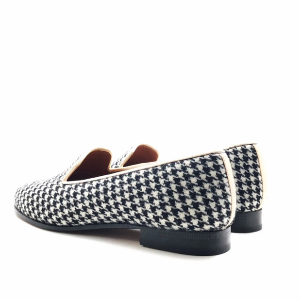 Houndstooth fabric slipper