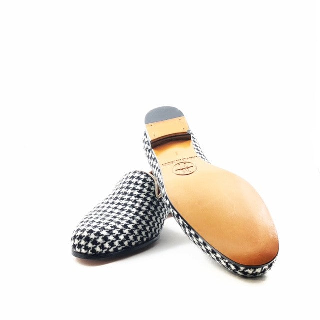 Houndstooth fabric slipper